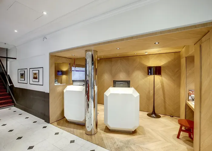 מלון Mercure Opera Louvre