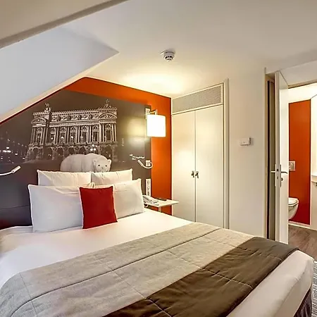 Hotel Mercure Opera Louvre Paris