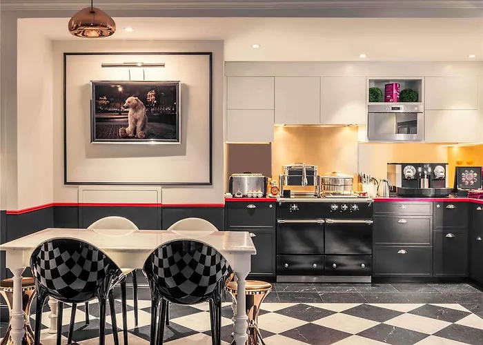 ホテル メルキュール オペラ ルーブル 4*