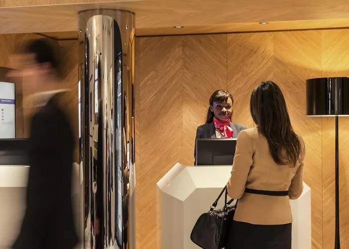 ホテル メルキュール オペラ ルーブル パリ