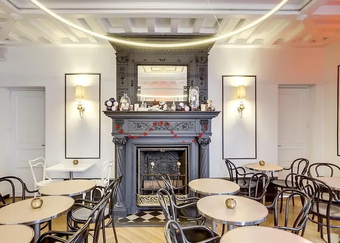 Hotel Mercure Opera Louvre Paryż